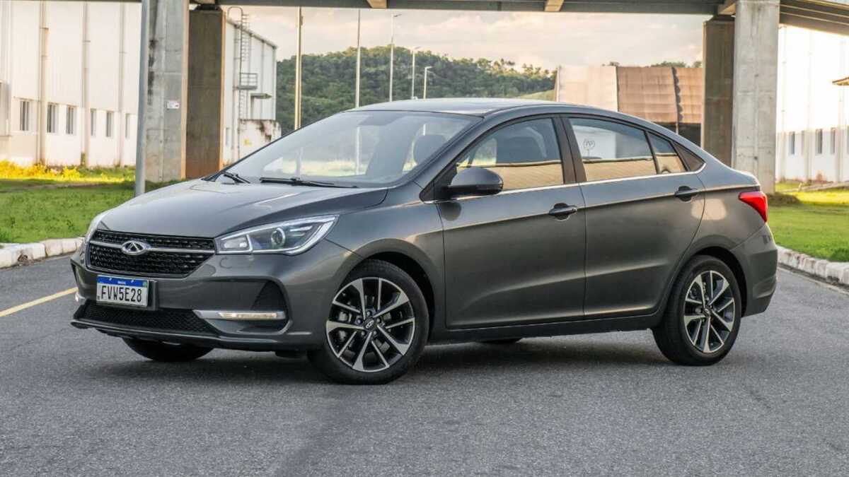 melhores carros para trabalhar de uber- caoa chery arrizo 5