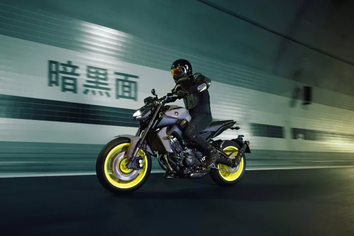 Nova Yamaha Mt Tem Pre O Inicial De R Em