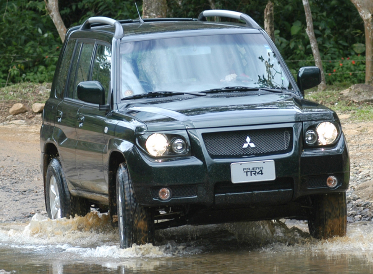 Mitsubishi Pajero TR4