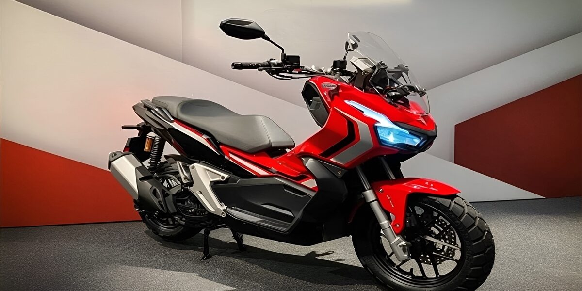 Nova Honda ADV 2024 Conheça as novas cores e grafismos da moto premium de 150 cc