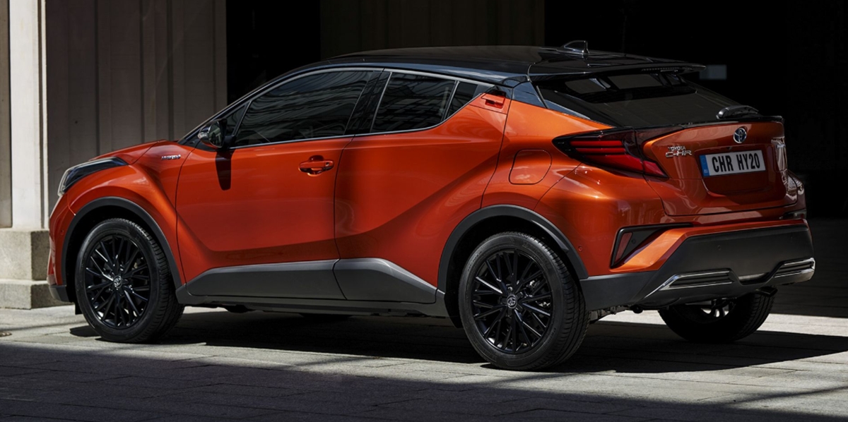 Novo Toyota C-HR 2024: Até 33 km/l com Mais Potência e Elegância que o Corolla Cross