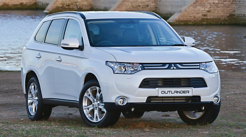 carros para família Mitsubishi Outlander