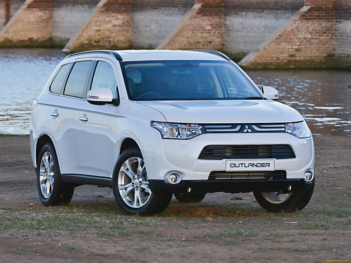 carros para família Mitsubishi Outlander