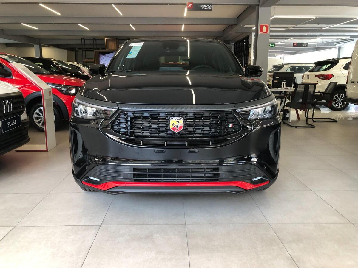 Fiat lança o Fastback Abarth com 185 cv e preço de R$ 160 mil, desafiando o VW Nivus