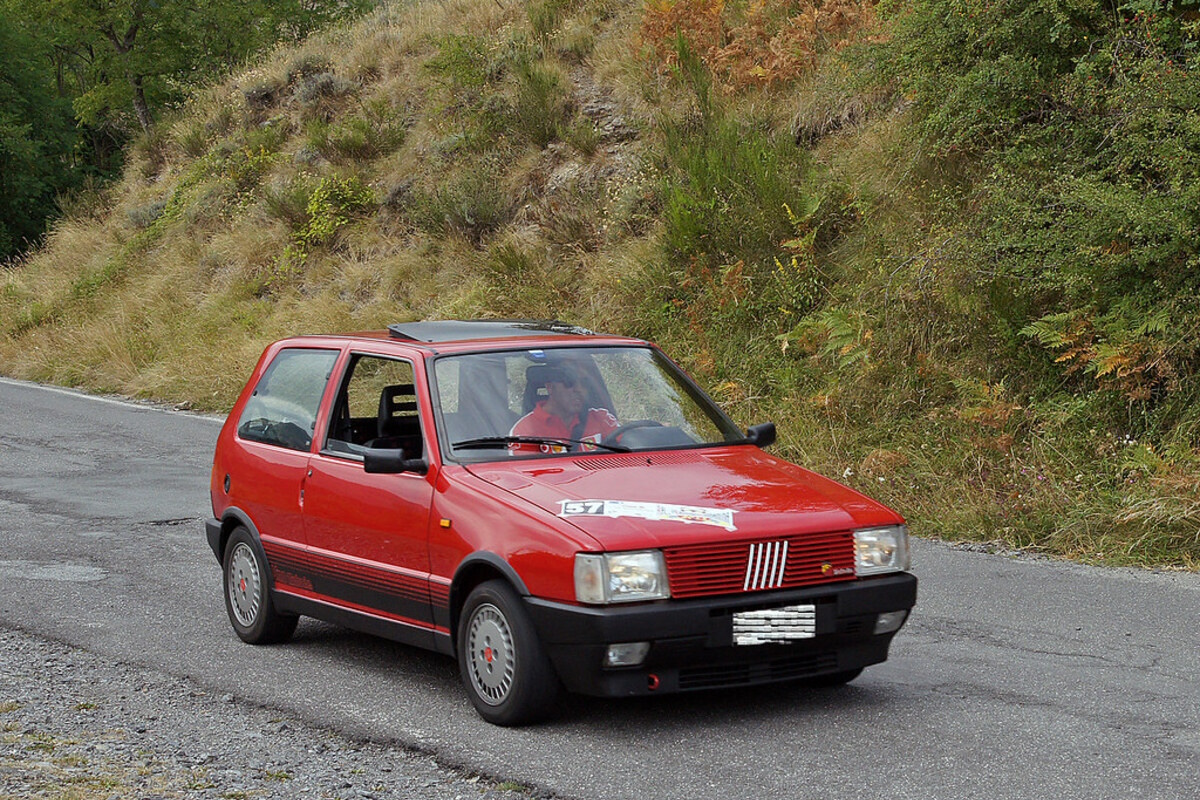 carros placa preta - Fiat Uno Turbo