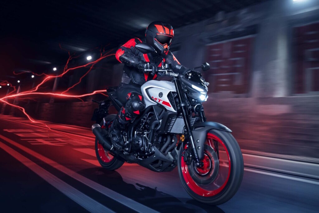 motos 300 cc - Yamaha MT-03